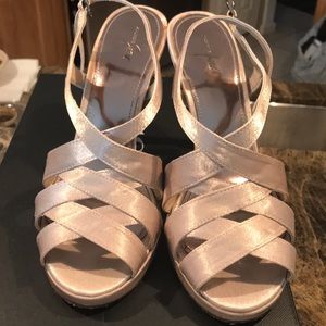 Women’s Jacqueline Ferrar Heels